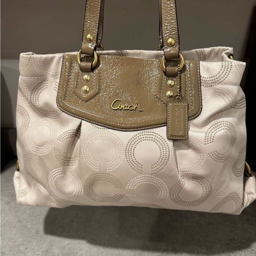 Coach Ashley Handbag B1226-F20049! GUC! - Picture 2 of 11